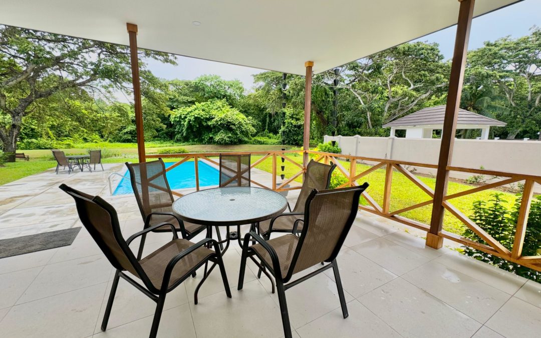 Villa 50 Samaan Grove